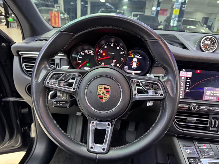 Фото 8 - Porsche Macan
