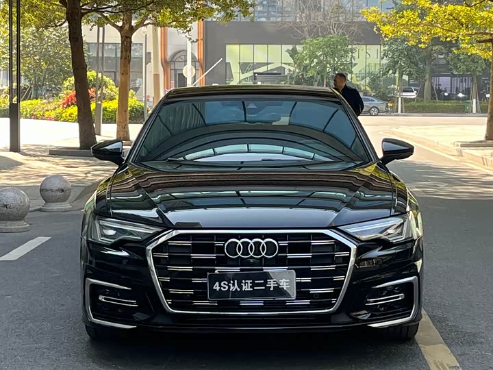 Фото 2 - Audi A6L