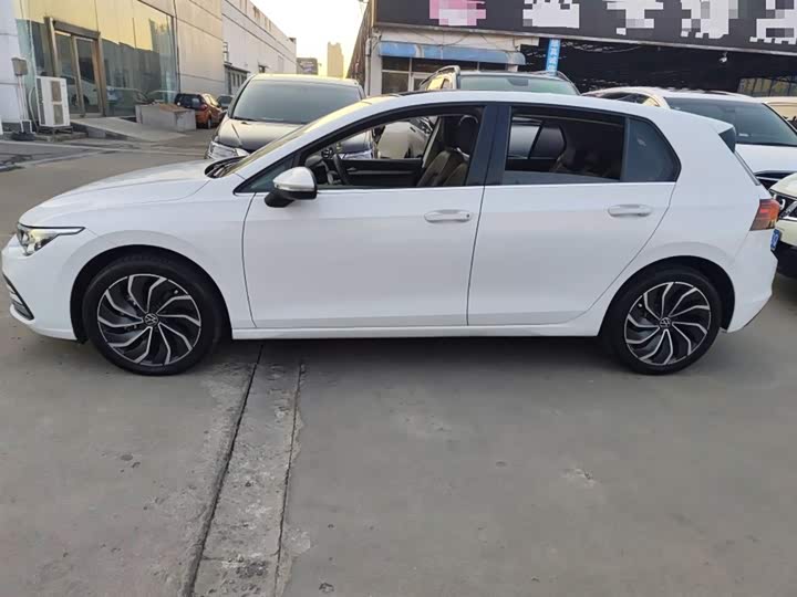 Фото 5 - Volkswagen Golf