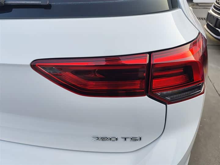 Фото 8 - Volkswagen Golf