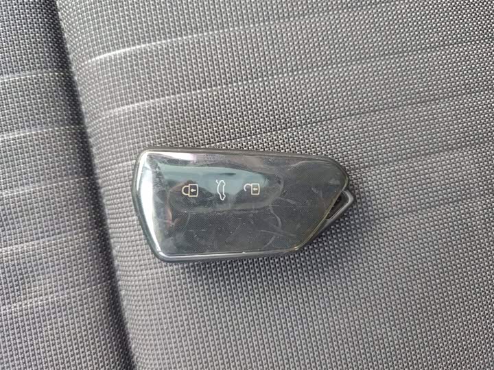 Фото 9 - Volkswagen Golf