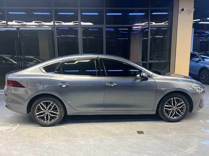 Фото 3 - BYD Qin Plus