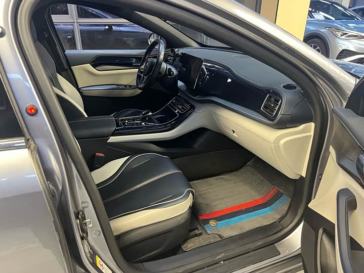 Фото 9 - BYD Qin Plus