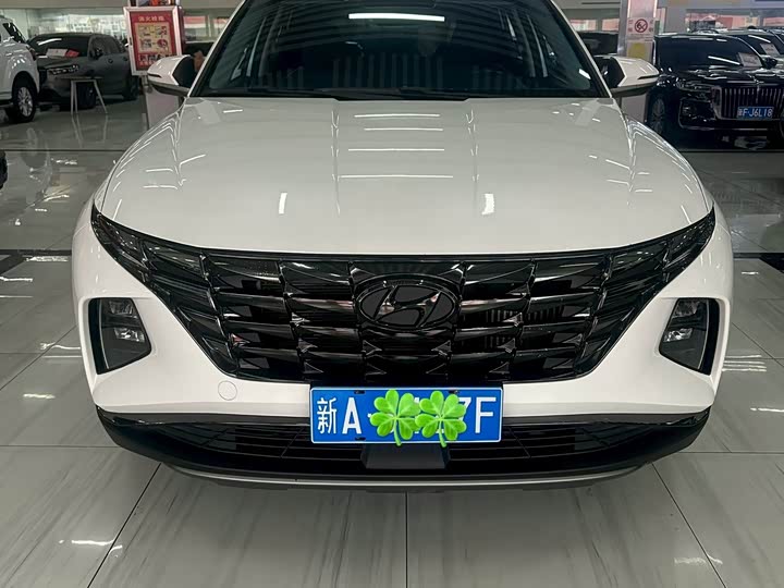 Фото 2 - Hyundai Tucson L