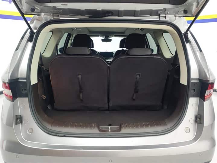 Фото 4 - Geely Jiaji