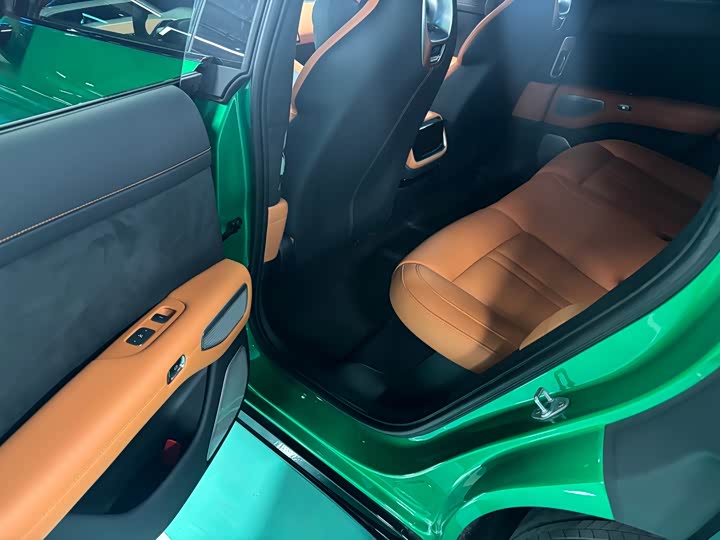 Фото 9 - Xiaomi YU7