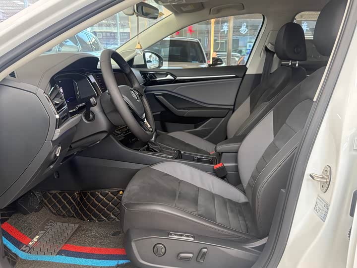 Фото 4 - Volkswagen Sagitar L