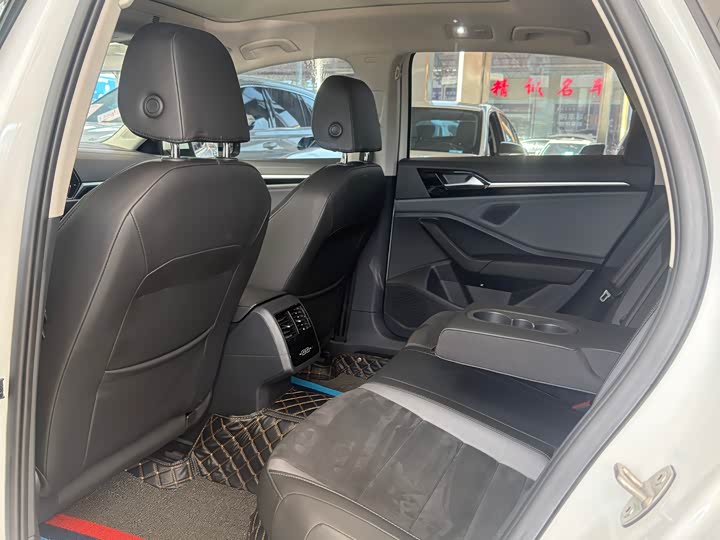 Фото 5 - Volkswagen Sagitar L