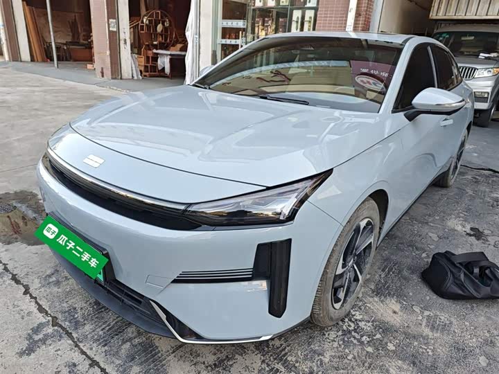 Фото 2 - Geely Galaxy L6