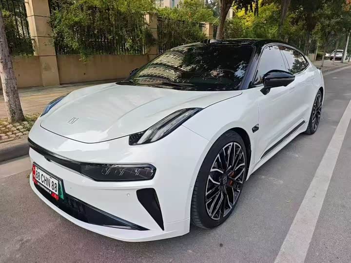 Фото 3 - Zeekr 001