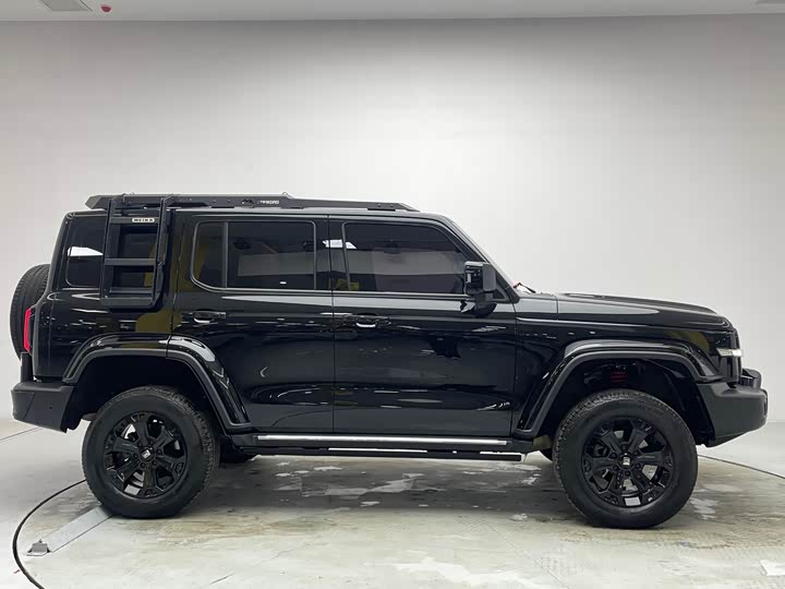 Фото 4 - Tank 300