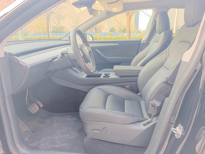 Фото 6 - Tesla Model Y