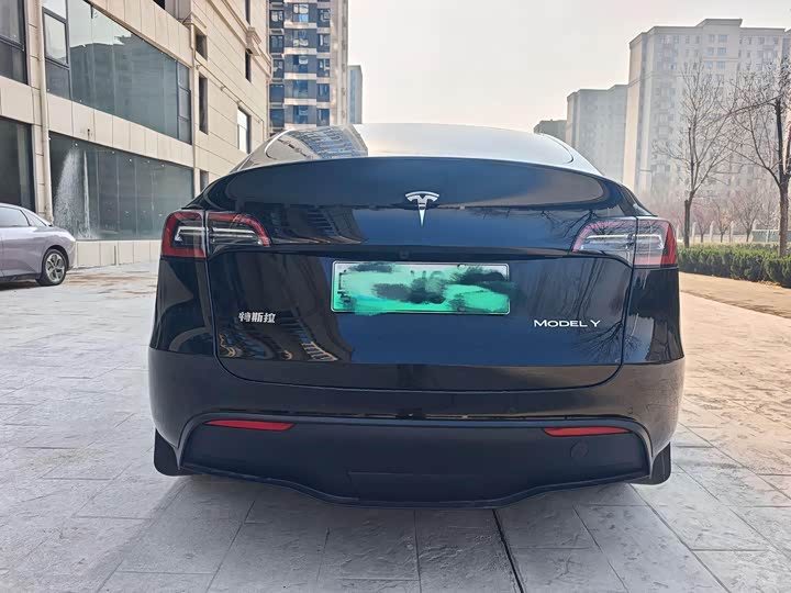 Фото 8 - Tesla Model Y