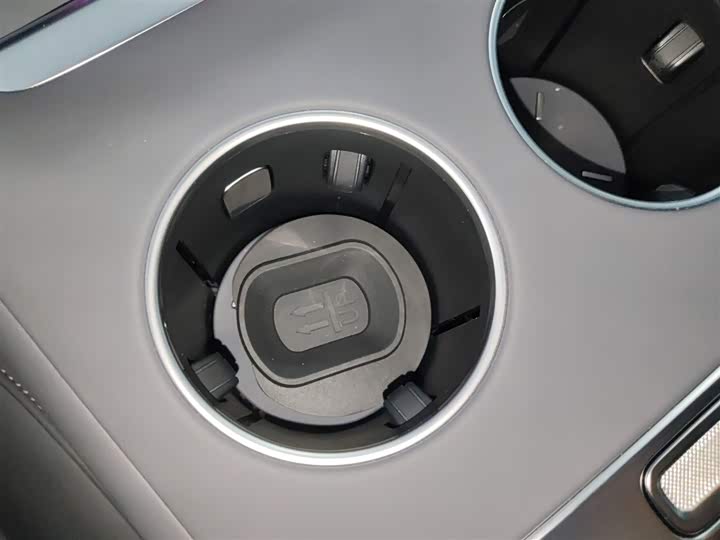 Фото 9 - Xiaomi YU7