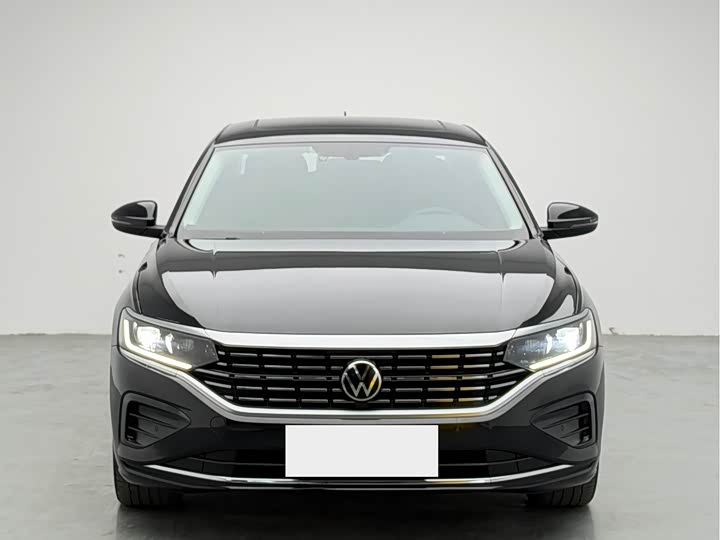 Фото 2 - Volkswagen Passat