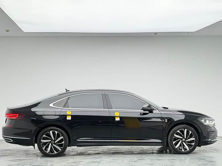 Фото 7 - Volkswagen Passat