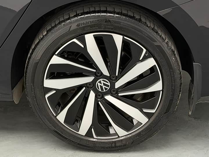 Фото 8 - Volkswagen Passat