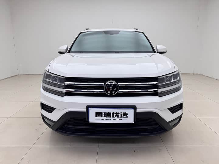 Фото 2 - Volkswagen Tharu