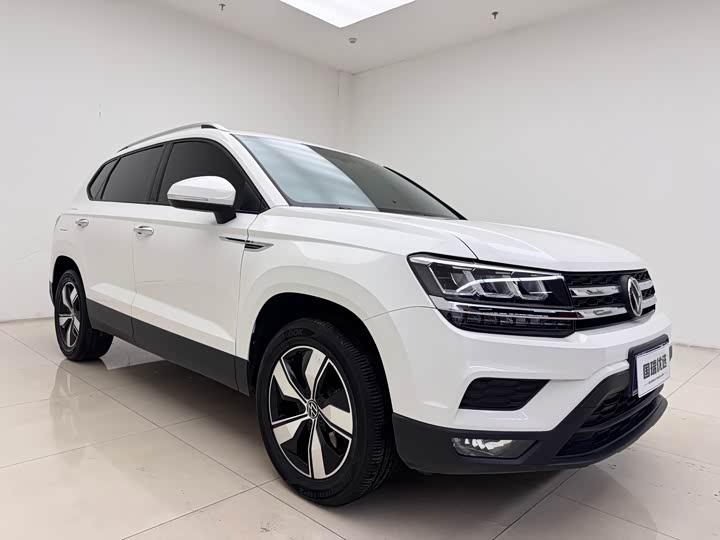 Фото 3 - Volkswagen Tharu