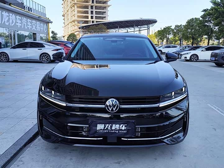 Фото 2 - Volkswagen Magotan