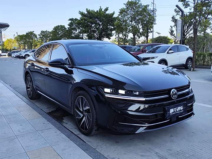 Фото 3 - Volkswagen Magotan