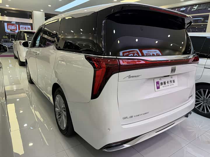 Фото 4 - Buick GL8 Century