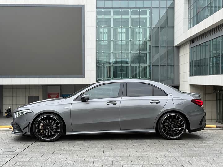 Фото 4 - Mercedes-Benz A-Class AMG