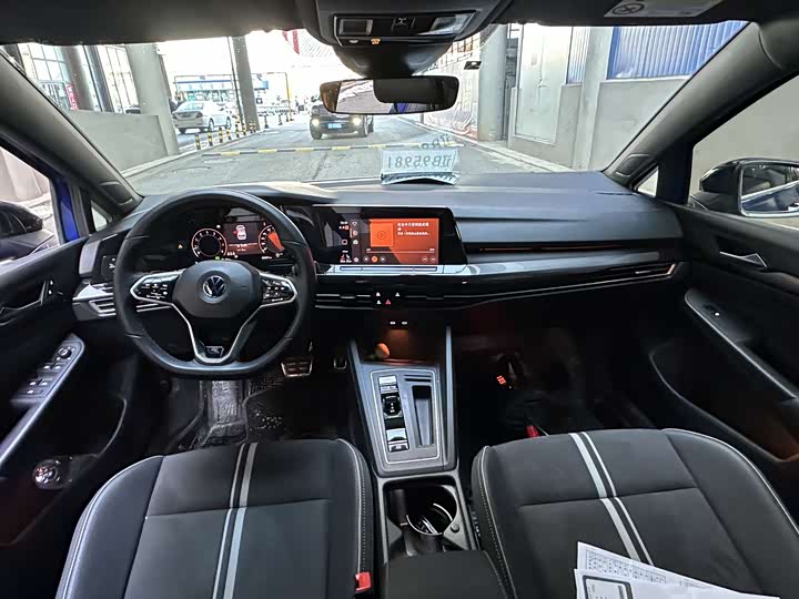 Фото 5 - Volkswagen Golf