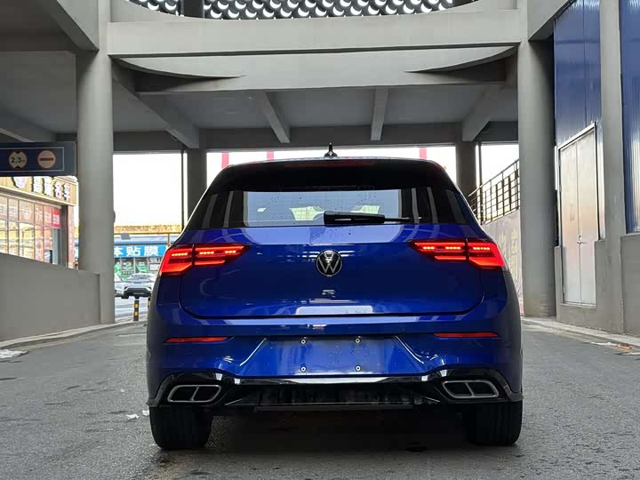 Фото 8 - Volkswagen Golf