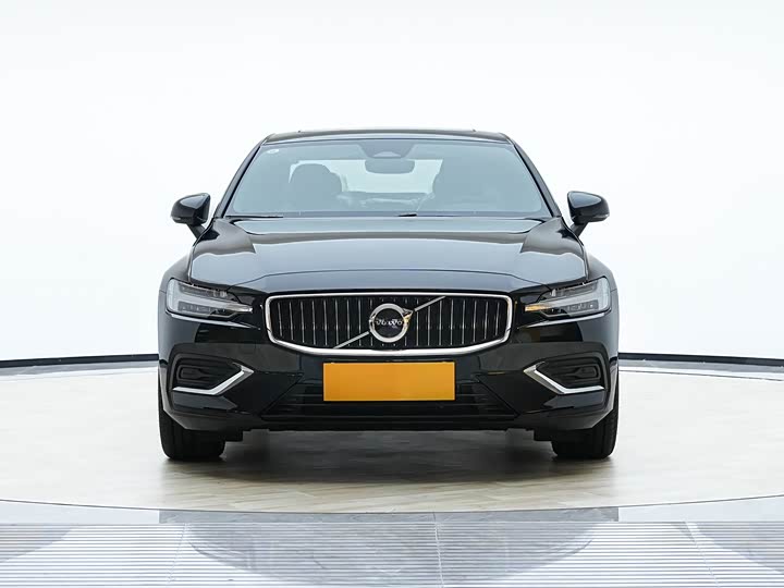 Фото 2 - Volvo S60