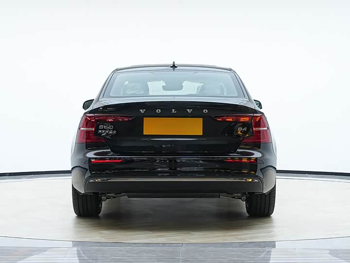 Фото 7 - Volvo S60