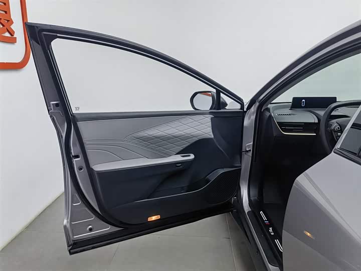 Фото 8 - Toyota bZ3