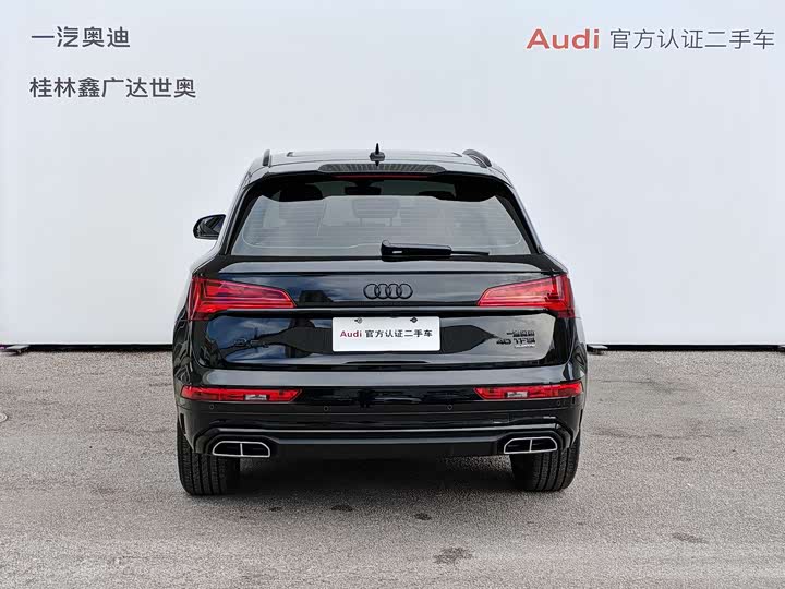 Фото 5 - Audi Q5L