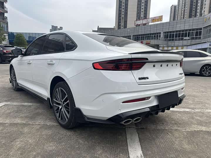 Фото 6 - Geely Preface