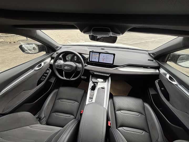 Фото 9 - Geely Preface