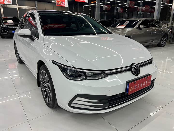 Фото 3 - Volkswagen Golf