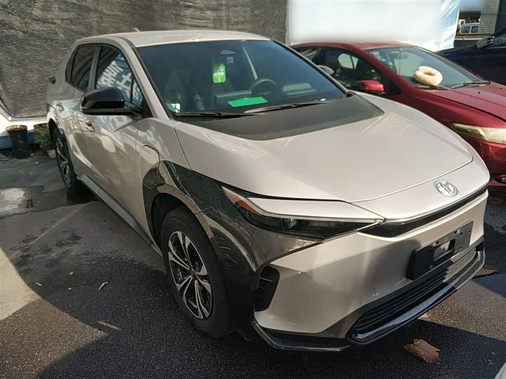 Фото 4 - Toyota bZ4X