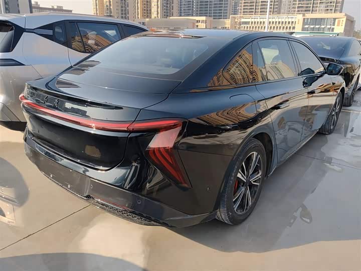 Фото 7 - Hongqi EH7