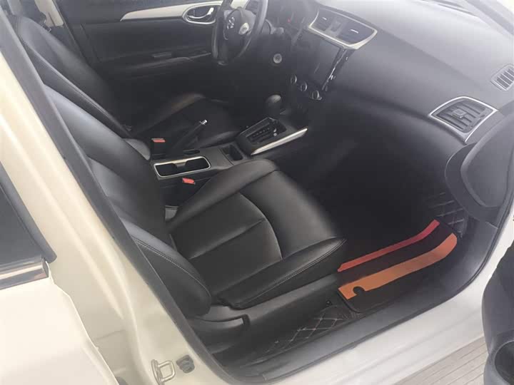 Фото 2 - Nissan Sylphy