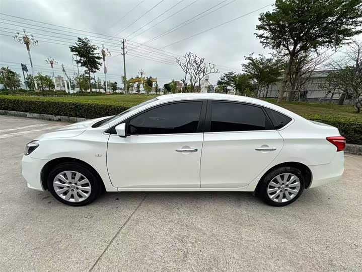 Фото 7 - Nissan Sylphy