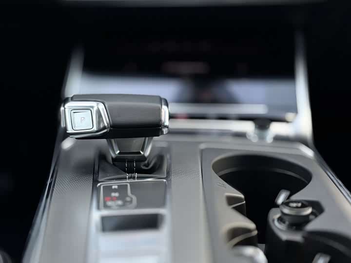 Фото 5 - Audi A6