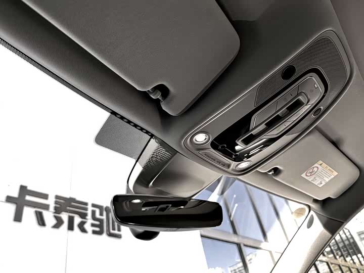 Фото 7 - Audi A6