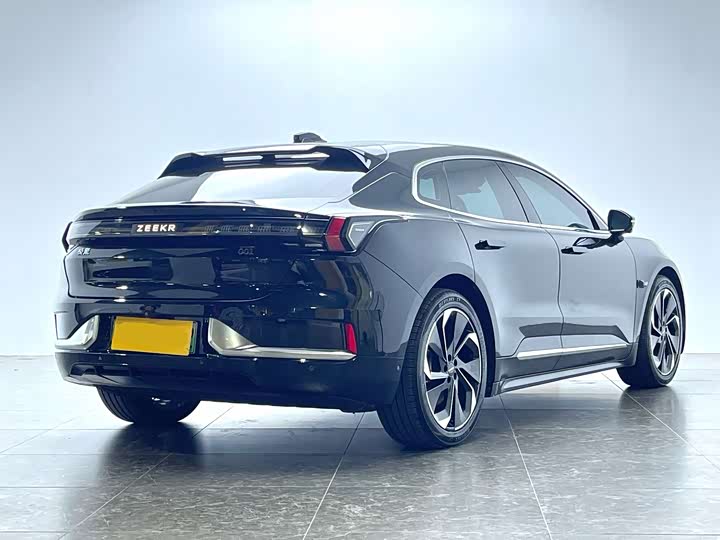 Фото 5 - Zeekr 001