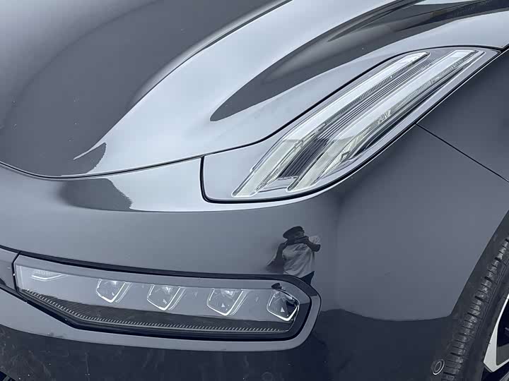 Фото 8 - Zeekr 001