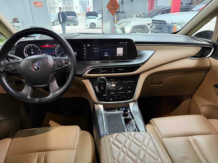 Фото 9 - Buick GL8 ES