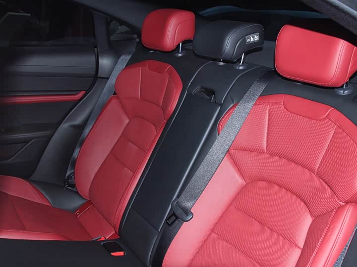 Фото 5 - Porsche Taycan