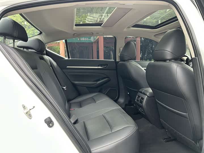 Фото 5 - Nissan Teana