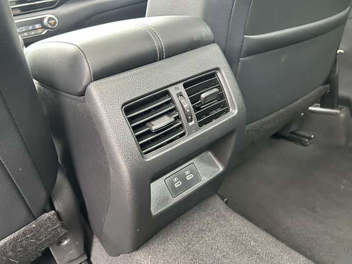 Фото 7 - Nissan Teana