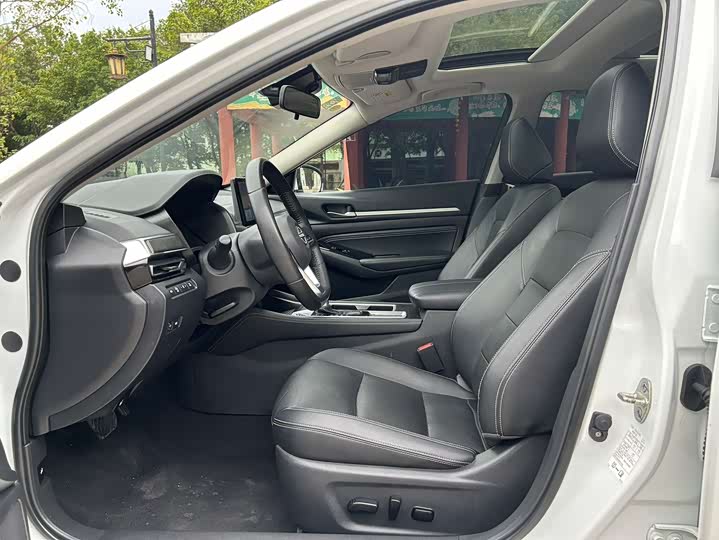 Фото 8 - Nissan Teana