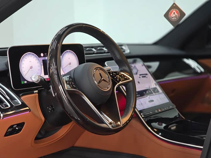 Фото 8 - Mercedes-Benz Maybach S-Class